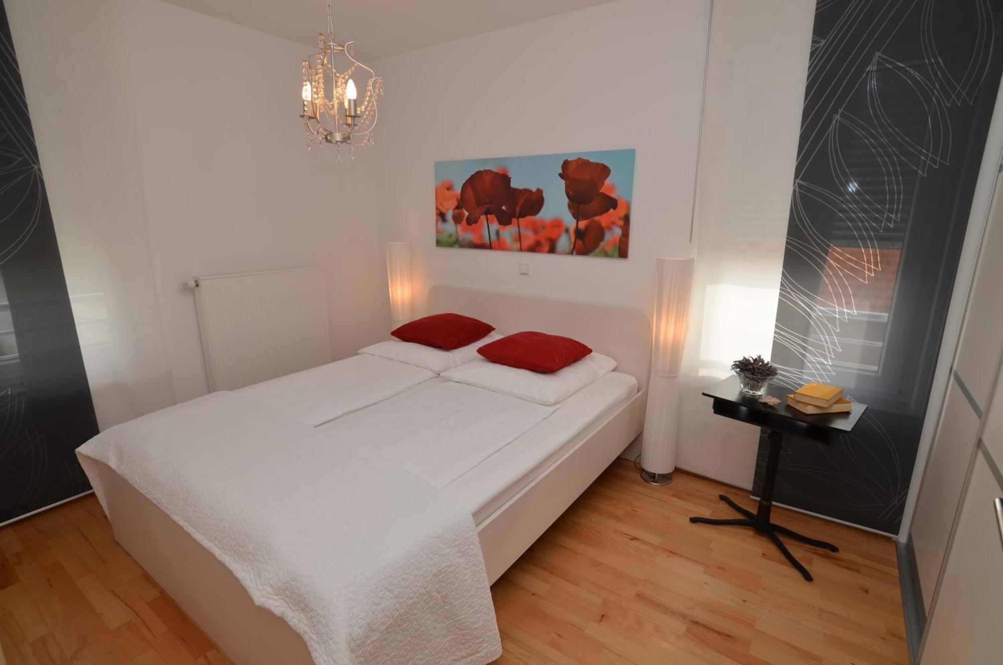 Diana Apartment *